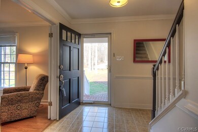 Alternate view of entry way.