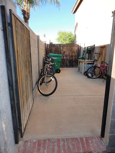 Gate to side yard