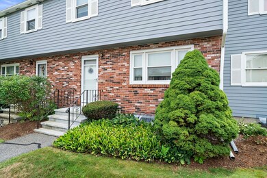 4 Franklin Square unit L, Randolph, MA 02368 - photo 2