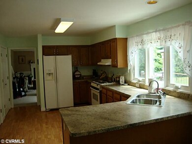 9131 Fox Hill Race Ct, Mechanicsville, VA 23116 - photo 7