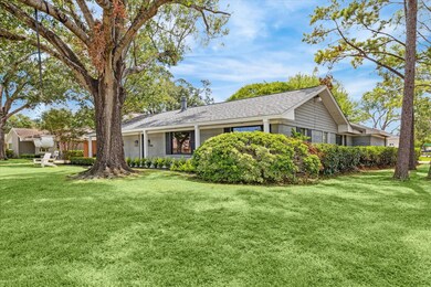 6261 Overbrook Ln, Houston, TX 77057 - photo 2