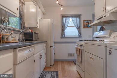 126 Gilman Place, Hightstown, NJ 08520 - photo 6