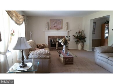 14 Braintree Common, Feasterville Trevose, PA 19053 - photo 2