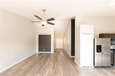 2555 Foxtail Dr, Plainfield, IN 46168 - photo 4