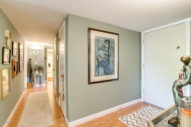 10110 W Cheryl Dr, Sun City, AZ 85351 - photo 6