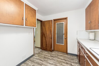 T 2676 Tudor Rd00030