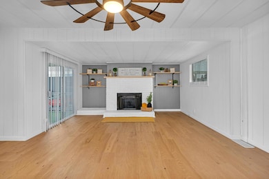 2706 W Ashlan Ave unit 266, Fresno, CA 93705 - photo 4