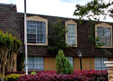 6311 Beverly Hill St unit 121, Houston, TX 77057 - photo 2