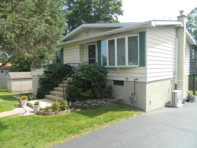 414 3rd St, Taylor, PA 18517 - photo 2