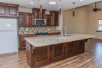 563 E 25th St, Yuma, AZ 85365 - photo 6