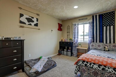 16658 Apache Tears Ct.-7
