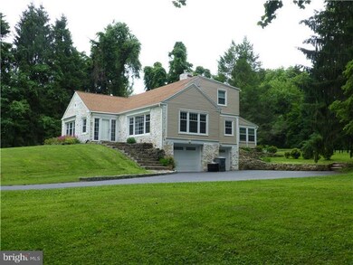 1192 Wisteria Dr, Malvern, PA 19355 - photo 2