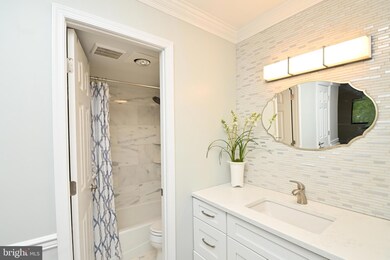 5901 Mount Eagle Dr unit 211, Alexandria, VA 22303 - photo 6