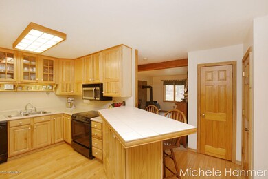Kitchen Snack Bar