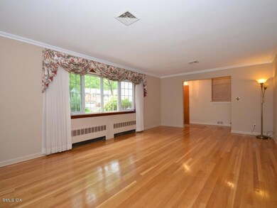 29 Midbrook Ln, Old Greenwich, CT 06870 - photo 4