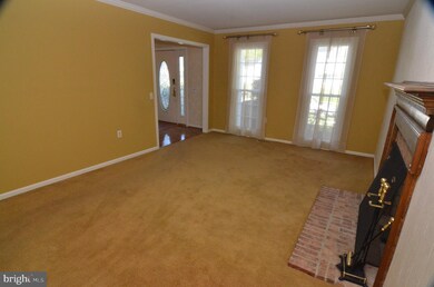 12001 Aspenwood Ln, Laurel, MD 20708 - photo 5