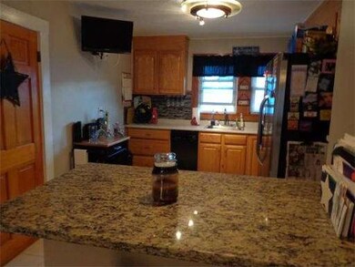 25 Bayview St, North Weymouth, MA 02191 - photo 3