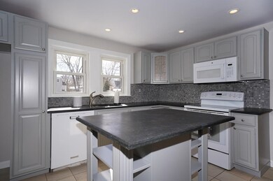 3 Remsen Ave, Medfield, MA 02052 - photo 2