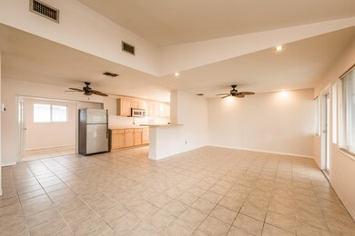 Bascom-120612th-4124