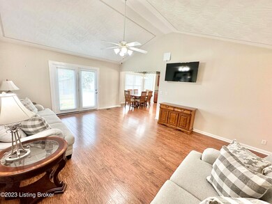 716 Helm Ln, Mount Washington, KY 40047 - photo 4