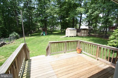 16410 Bond Mill Rd, Laurel, MD 20707 - photo 2