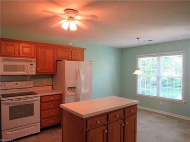 3533 Covent Oak Ct, High Point, NC 27265 - photo 3