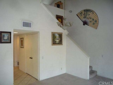 STAIRS TO LOFT