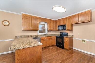 885 Rockcliff Terrace, Asheboro, NC 27205 - photo 7