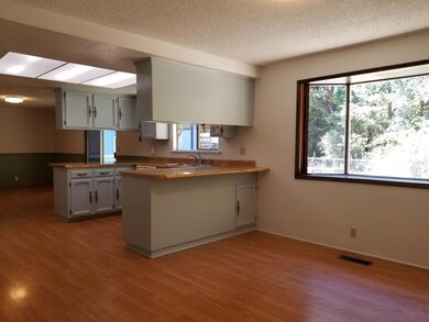 3450 Amber Ln, Grants Pass, OR 97527 - photo 5