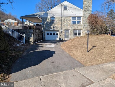 320 Hillside Dr, Reading, PA 19607 - photo 2