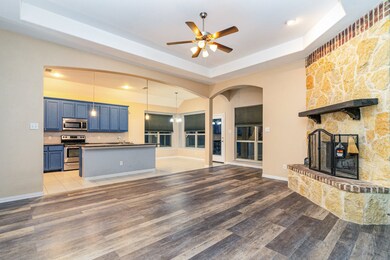 106 Cardiff Ln, Waxahachie, TX 75167 - photo 4