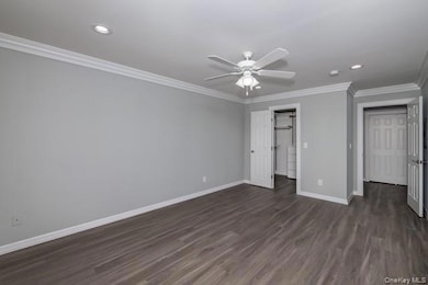 148 Cassa Loop unit 148, Holtsville, NY 11742 - photo 5