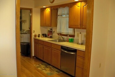 1004 CENTER ST 015