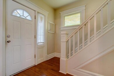 191 E Hinman Ave, Columbus, OH 43207 - photo 2