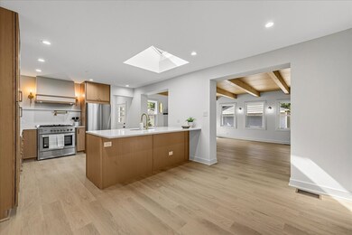 834 Meadowlark Ln, Glenview, IL 60025 - photo 5