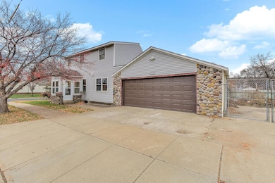 4450 W 125th St, Savage, MN 55378 - photo 2