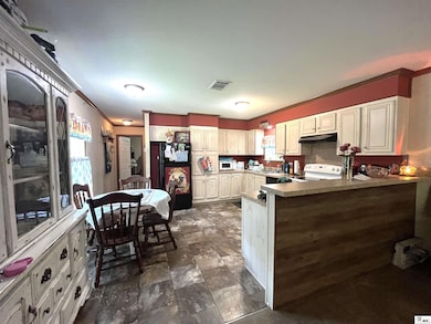 242 Whisenant Rd, Winnfield, LA 71483 - photo 6