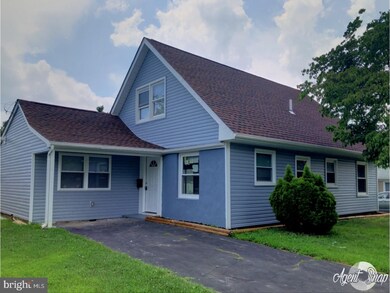 16 Poplar Ln, Willingboro, NJ 08046 - photo 2