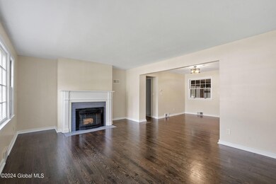 2976 Hillcrest Rd, Schenectady, NY 12309 - photo 6