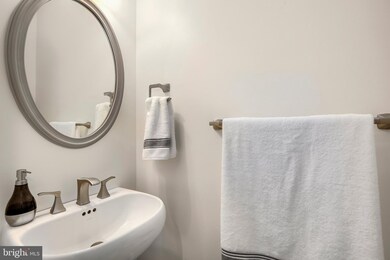 12204 Falls Rd, Potomac, MD 20854 - photo 6