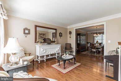 42076 Porch Light Dr, Aldie, VA 20105 - photo 3