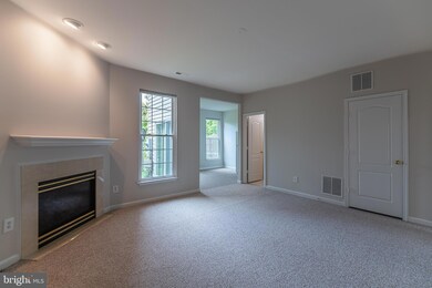 12972 Park Crescent Cir, Herndon, VA 20171 - photo 7