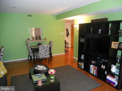 The Gibson unit 701, Washington, DC 20037 - photo 4