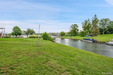 3870 Benstein Rd, Commerce Township, MI 48382 - photo 5