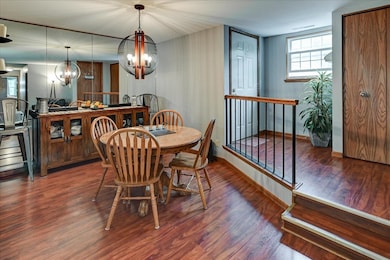 7813 Tree Ln, Madison, WI 53717 - photo 3