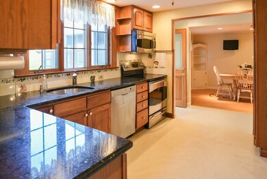 6 Canterbury Rd, Marblehead, MA 01945 - photo 7