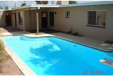 DIVING POOL