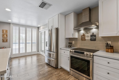 22_8726_E_Devnonshire22_mls