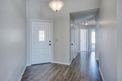 3402 E Woodland Dr Phoenix AZ-large-003-