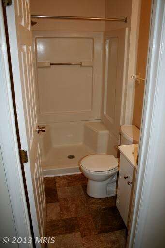 21045 Twin Springs Dr, Smithsburg, MD 21783 - photo 5